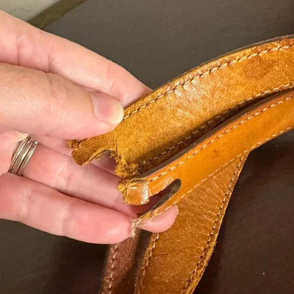 CELINE Vintage Crossbody 🎉(unbranded strap) - Picture 13 of 13